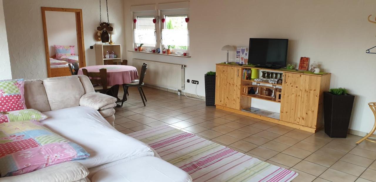 Ferienwohnung Weingut Leis 웨스트리크윈켈 외부 사진