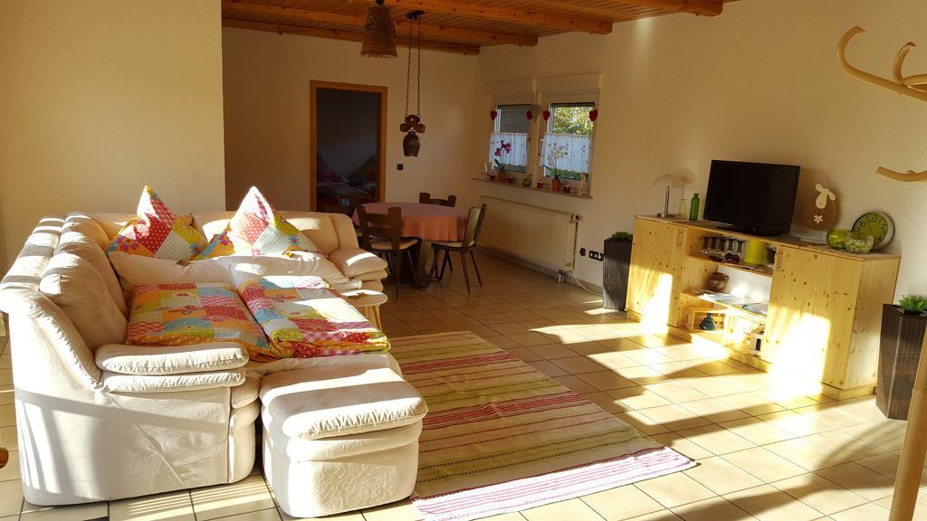 Ferienwohnung Weingut Leis 웨스트리크윈켈 객실 사진