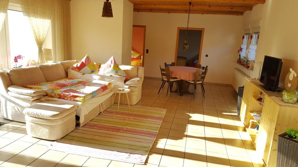 Ferienwohnung Weingut Leis 웨스트리크윈켈 객실 사진