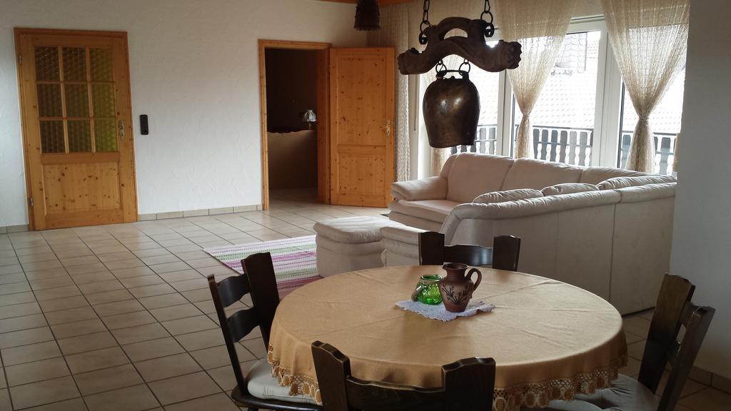 Ferienwohnung Weingut Leis 웨스트리크윈켈 객실 사진