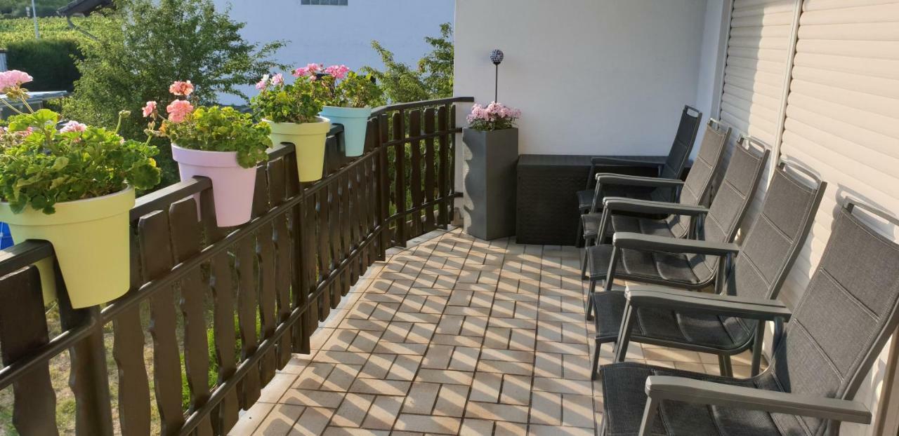 Ferienwohnung Weingut Leis 웨스트리크윈켈 외부 사진